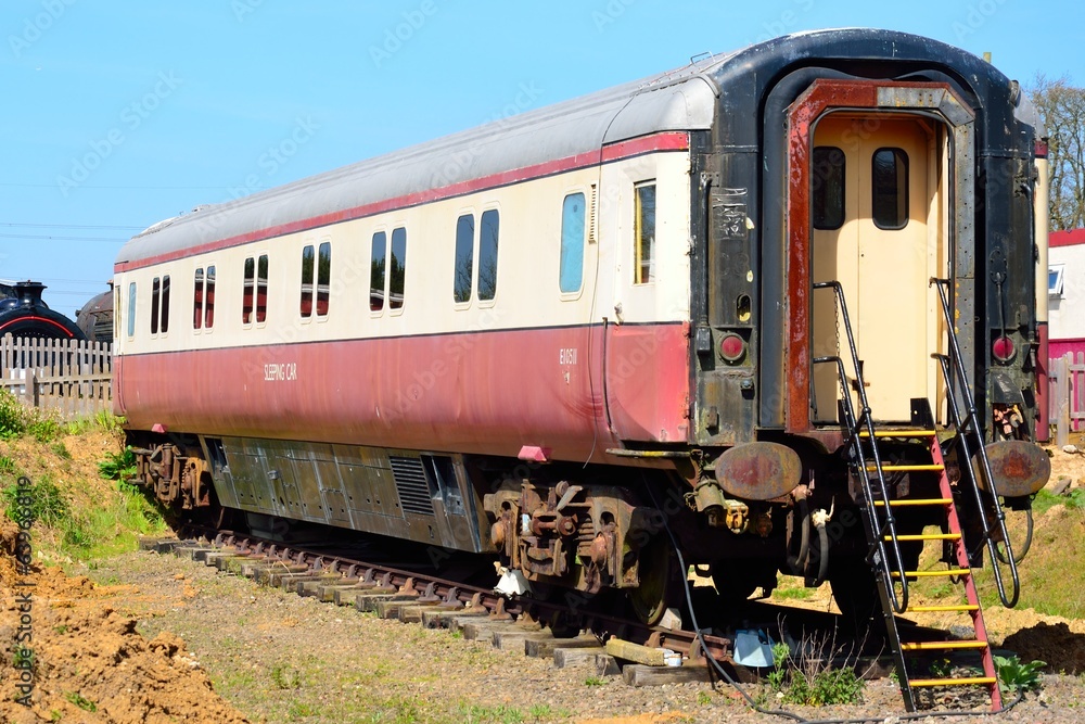 Obraz premium Vintage railway sleeping carriage