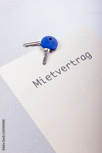 Mietvertrag mit Schlüsseln photo