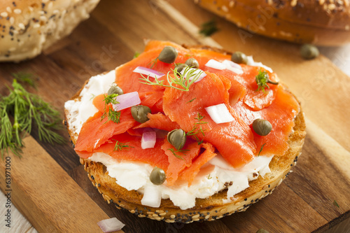 Tableau sur toile Homemade Bagel and Lox