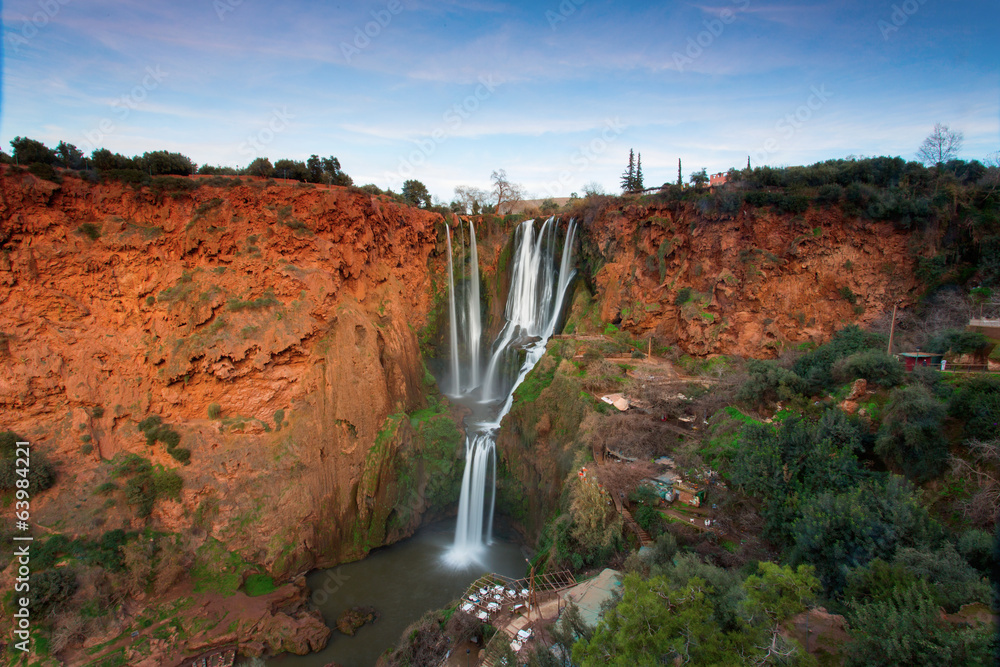 Fototapeta premium Ouzoud Waterfalls located in the Grand Atlas village of Tanaghme