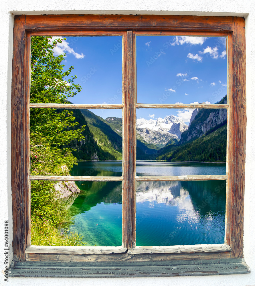 Fototapeta Widok z zamkniętego okna na rzekę i góry