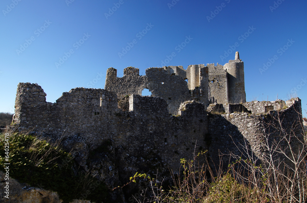 Ruine du château d'Angles-sur-l'Anglin
