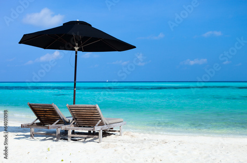 Fototapeta Naklejka Na Ścianę i Meble -  Idyllic tropical beach at Maldives