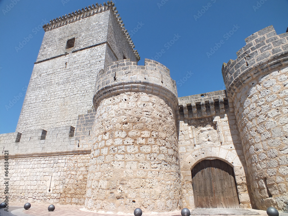 Castillo de Portillo (Valladolid). Torres y torre del homenaje