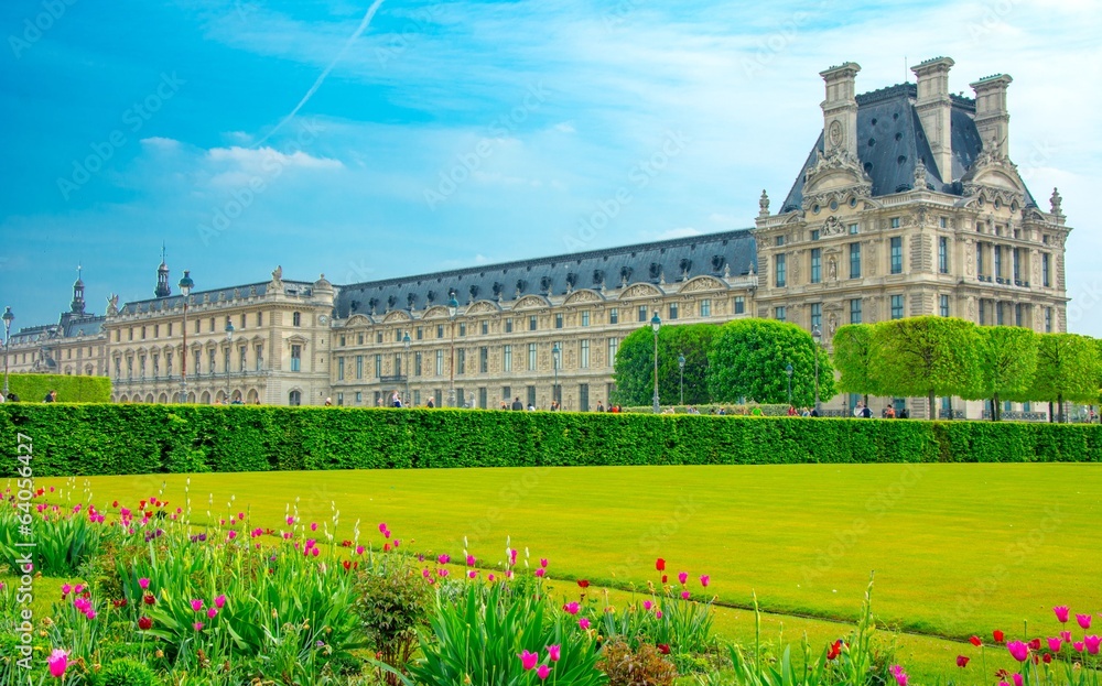 Fototapeta Luwr i Ogród Tuileries w Paryżu