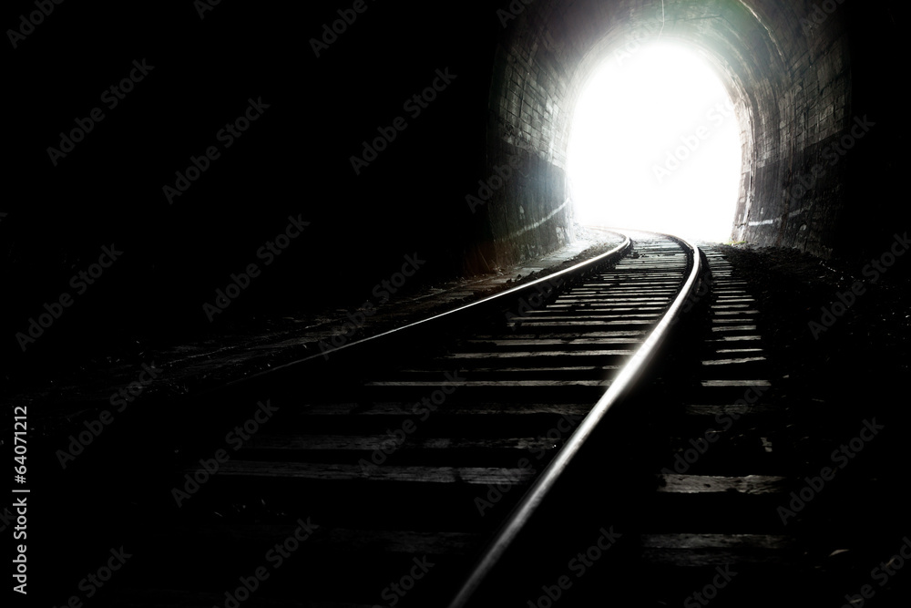 Naklejka premium Koniec tunelu
