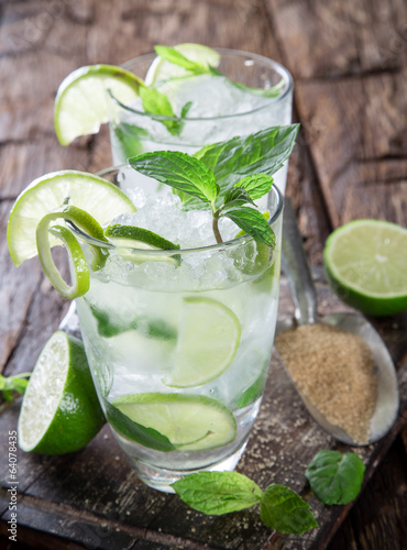 fresh mojito drink