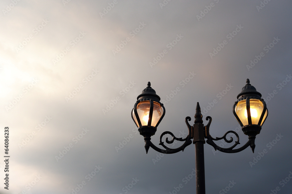 Electric street lamp