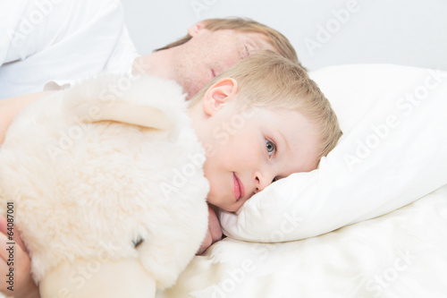 child wake up in early morning