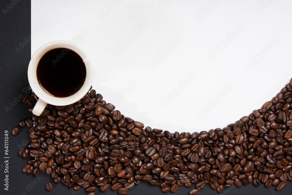 Naklejka premium coffee beans on white background