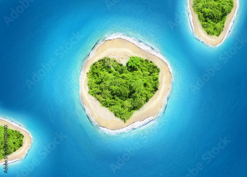 island heart shape © santiago silver