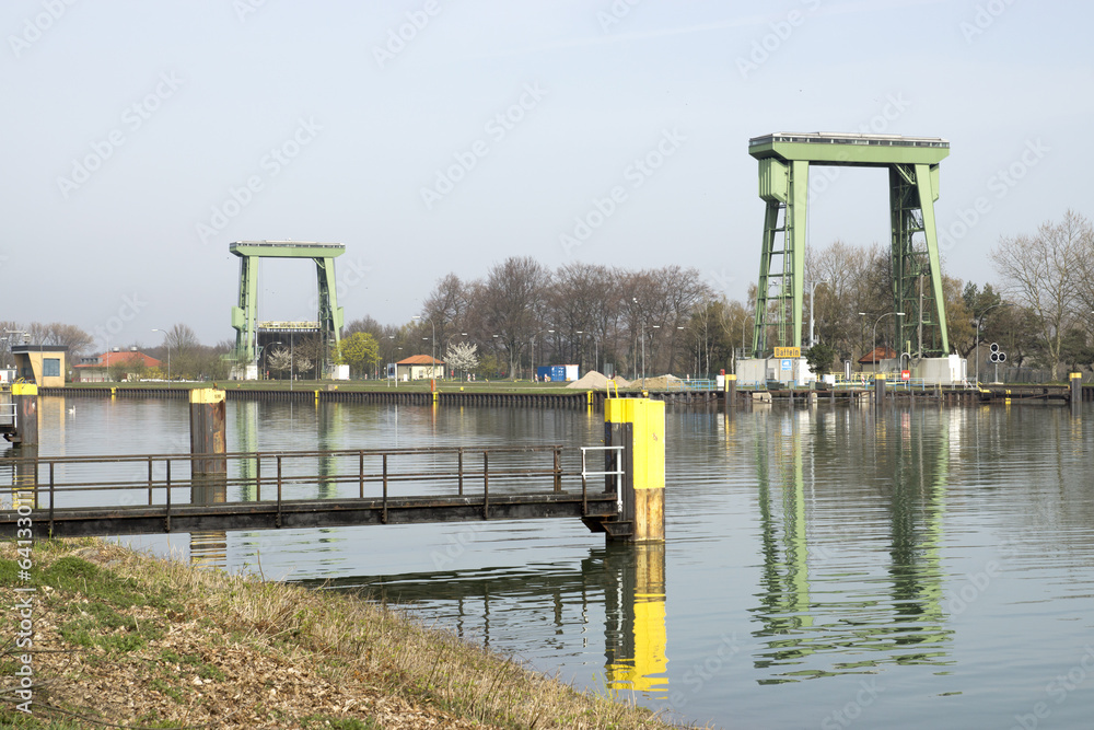 Grosse Kanalschleuse im Wesel-Datteln-Kanal, Datteln Grosse Kanalschleuse im Wesel-Datteln-Kanal, Datteln