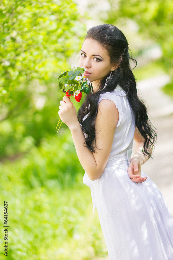 Beautiful young brunette posing in nature Beautiful young brunette posing in nature