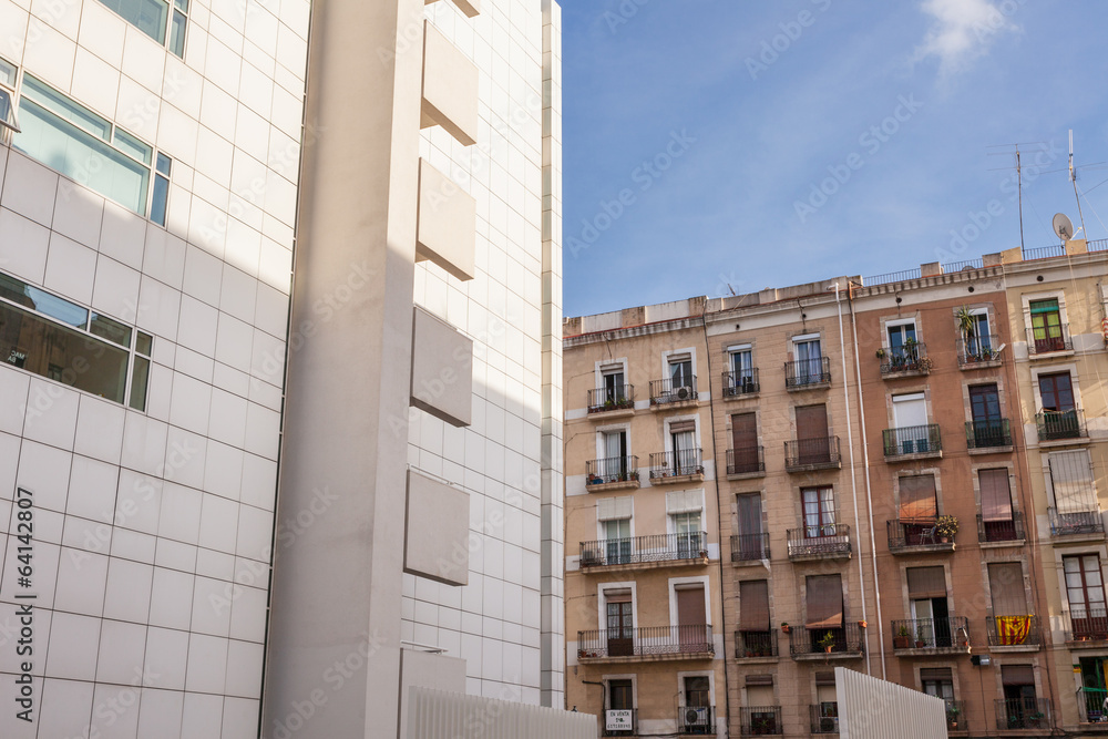 Fototapeta premium Facciata di un Condominio, Barcellona, Spagna
