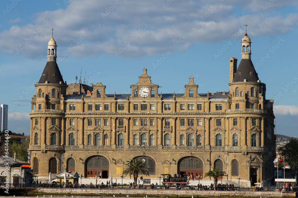 Obraz premium Haydarpasa Train Station