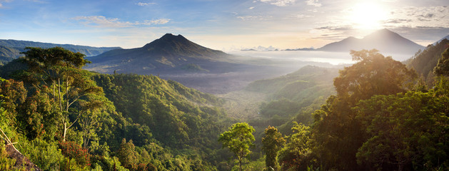Ingelijste posters Indonesië Vulkanen Batur en Agung Bali  © honzahruby