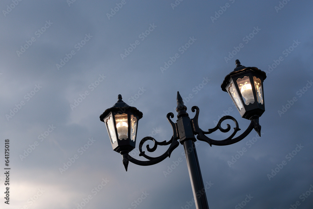 Electric street lamp
