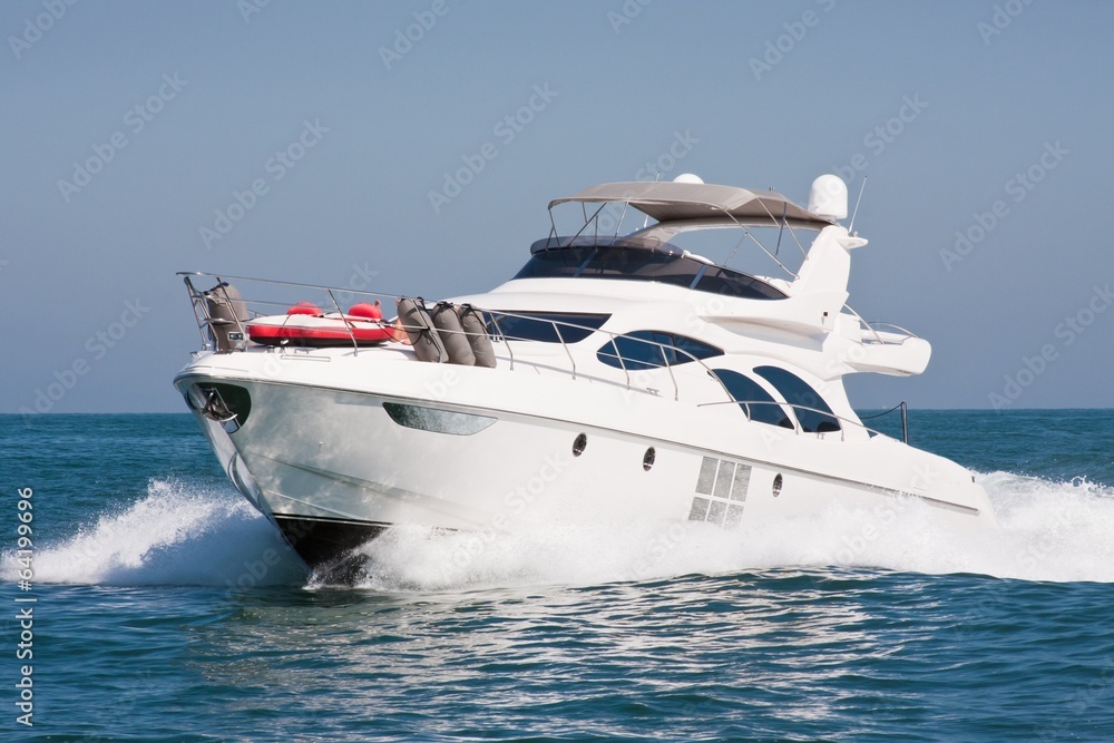 Fototapeta premium White Yatch