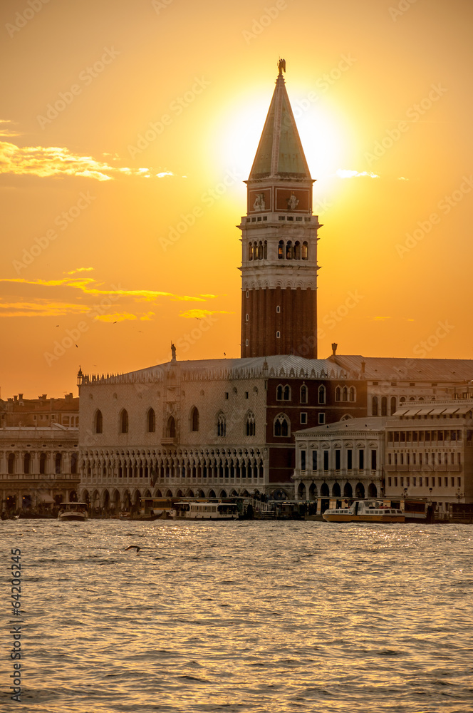 Naklejka premium venezia tramonto 7672
