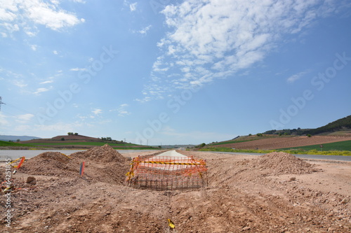 alcantarilla en carretera en obras