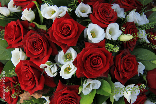 White and red wedding arrangement