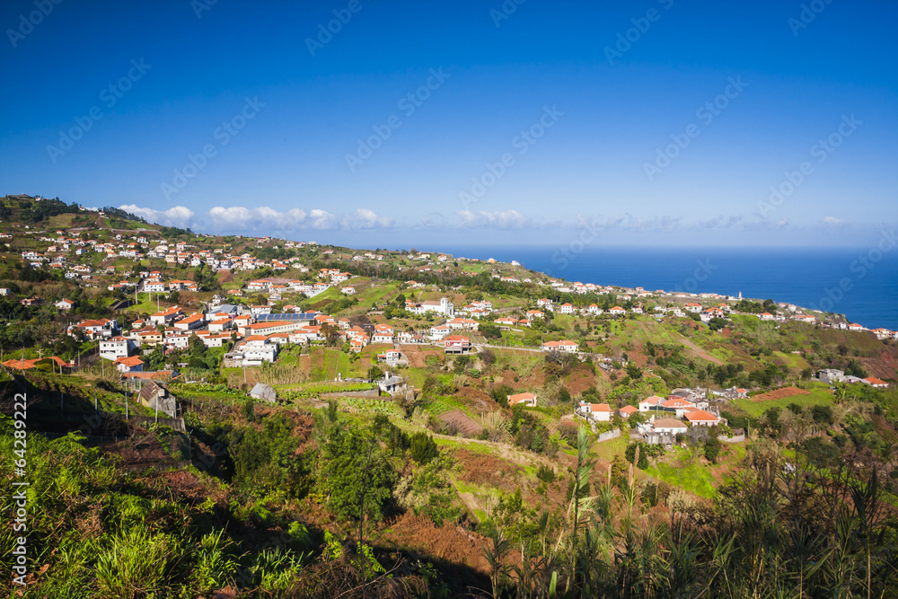 Obraz premium northern coast near Boaventura, Madeira island, Portugal