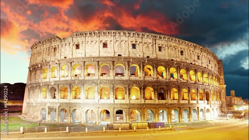 Colosseum, Rome, Italy - Time lapse