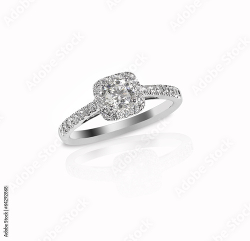 Beautiful diamond wedding engagment band ring solitaire with mul photo