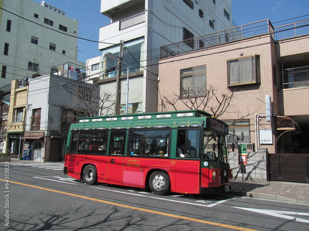 Obraz premium 台東区のコミュニティバス
