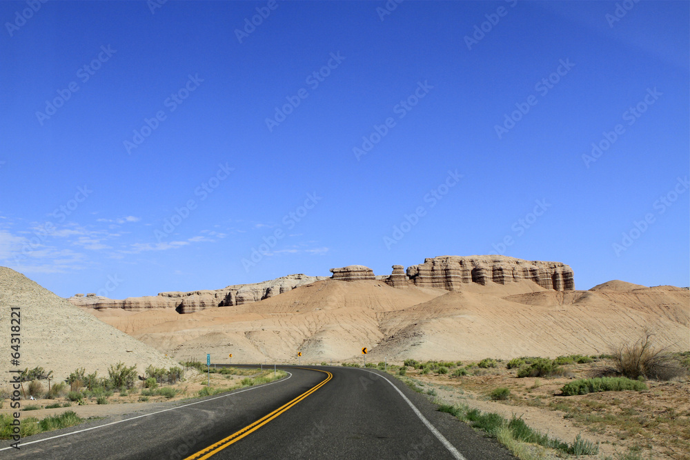 Fototapeta premium route vers Bryce Canyon, Utah