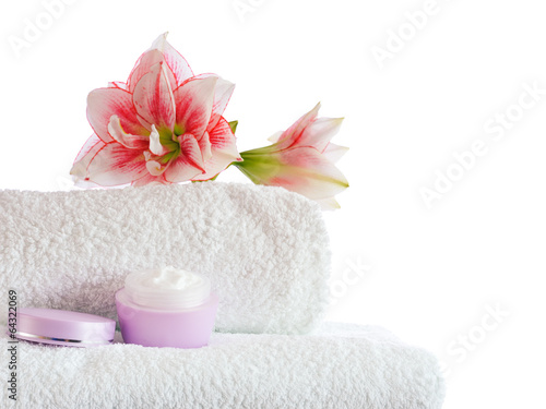 spa with pink flowers