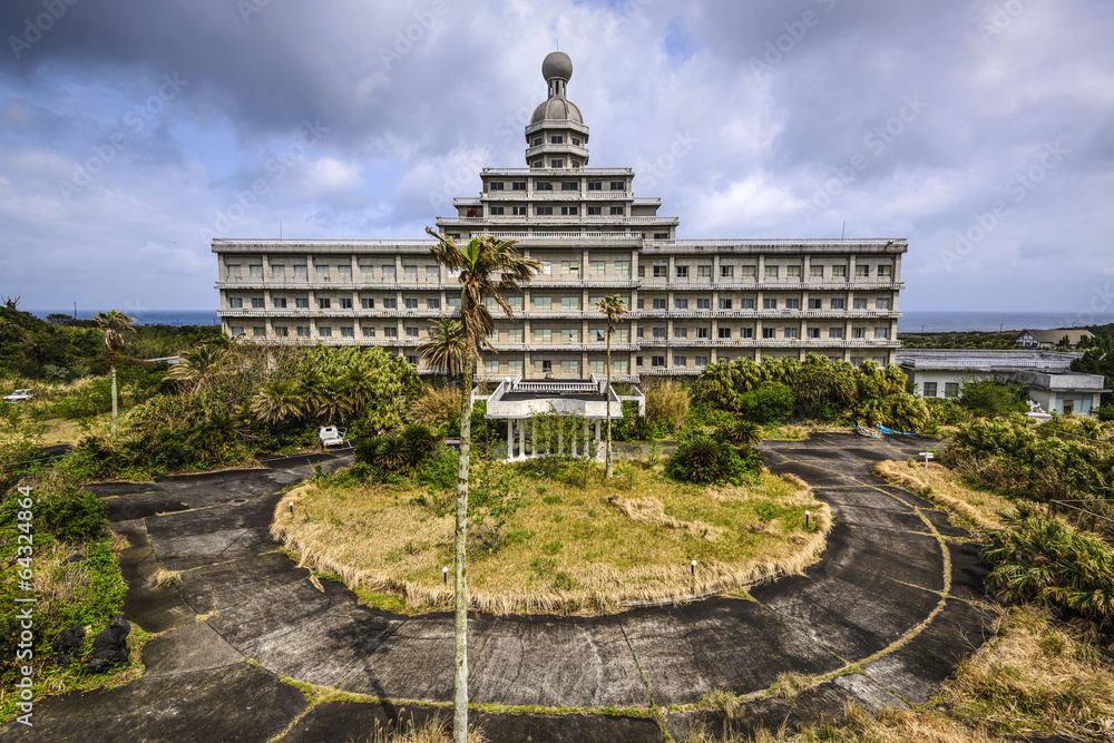 Naklejka premium Abandoned Hotel