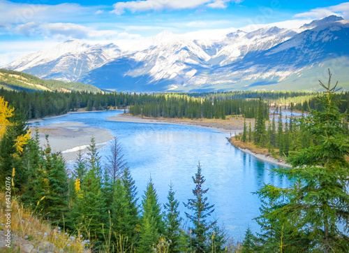 Fototapeta Naklejka Na Ścianę i Meble -  Beautiful Canadian Landscape, Alberta, Canada