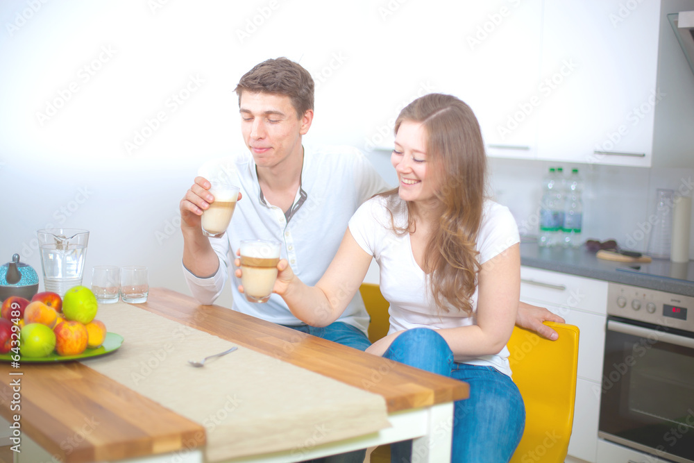 Obraz premium paar in der küche