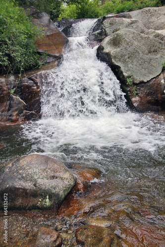 Cascada en garganta Grande, Segura de Toro, España