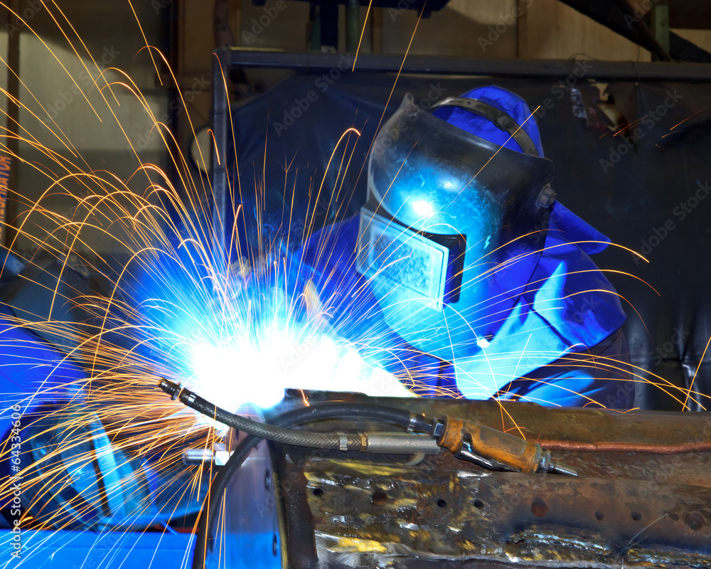 Schweißer in der Fabrik Schweißer in der Fabrik