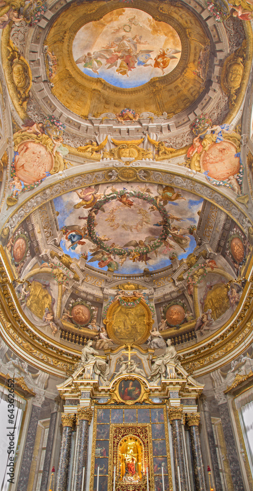 Bologna - Ceiling fresco of side chapel in Saint Dominic church