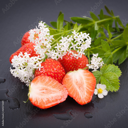 Erdbeeren und Waldmeister