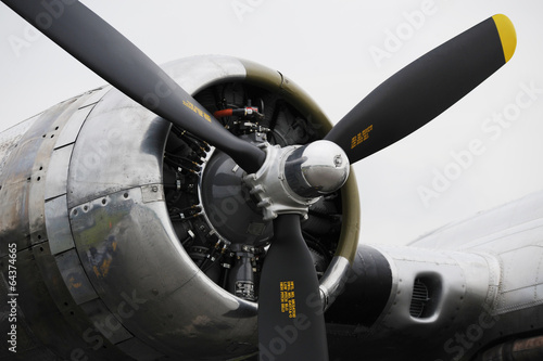 Canvas Print Bomber airplane engine