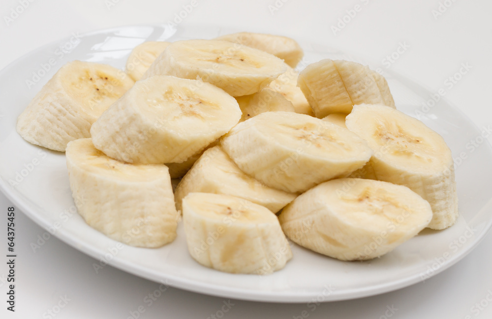 sliced bananas on a plate