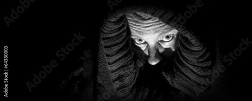Scary Woman in Shroud, Panorama