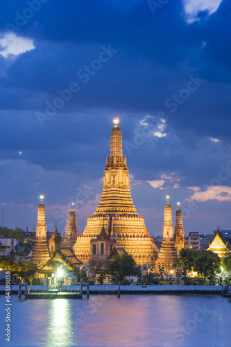 Wat Arun temple   bangkok  thailand