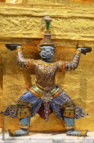 statue in grand palace