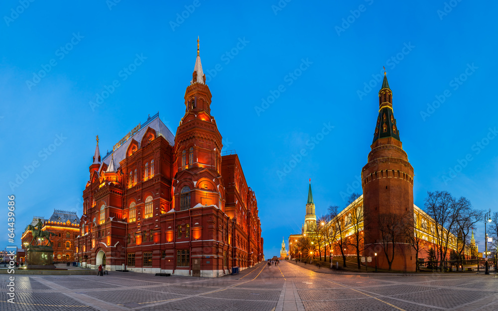 Fototapeta premium Kremlin and Historical Museum in the Evening, Moscow, Russia