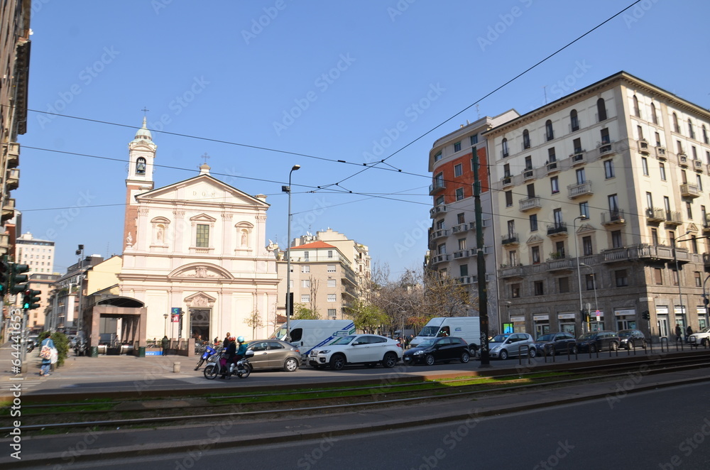 Eglise de Milan avec campanile 