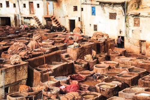Foto Leather tannery in fez, morocco