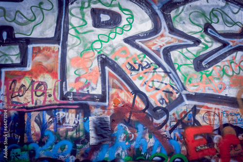 Graffiti sur le mur Lennon de Prague
