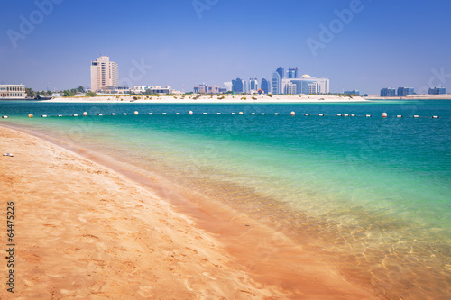 Beach at the Persian Gulf in Abu Dhabi, UAE © Patryk Kosmider