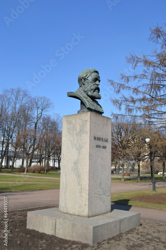 Statue of Friedrich Engels