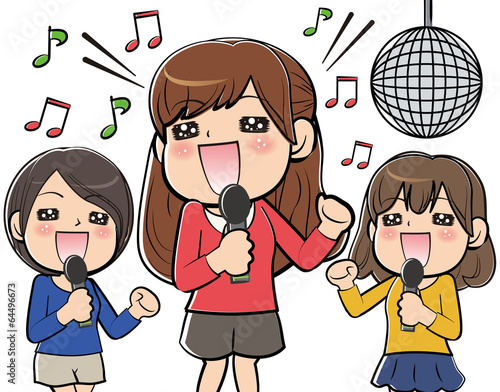 カラオケを楽しむ女性